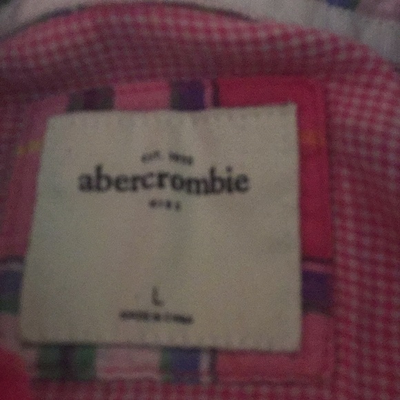 Pretty buttoned flannel - Picture 2 of 3